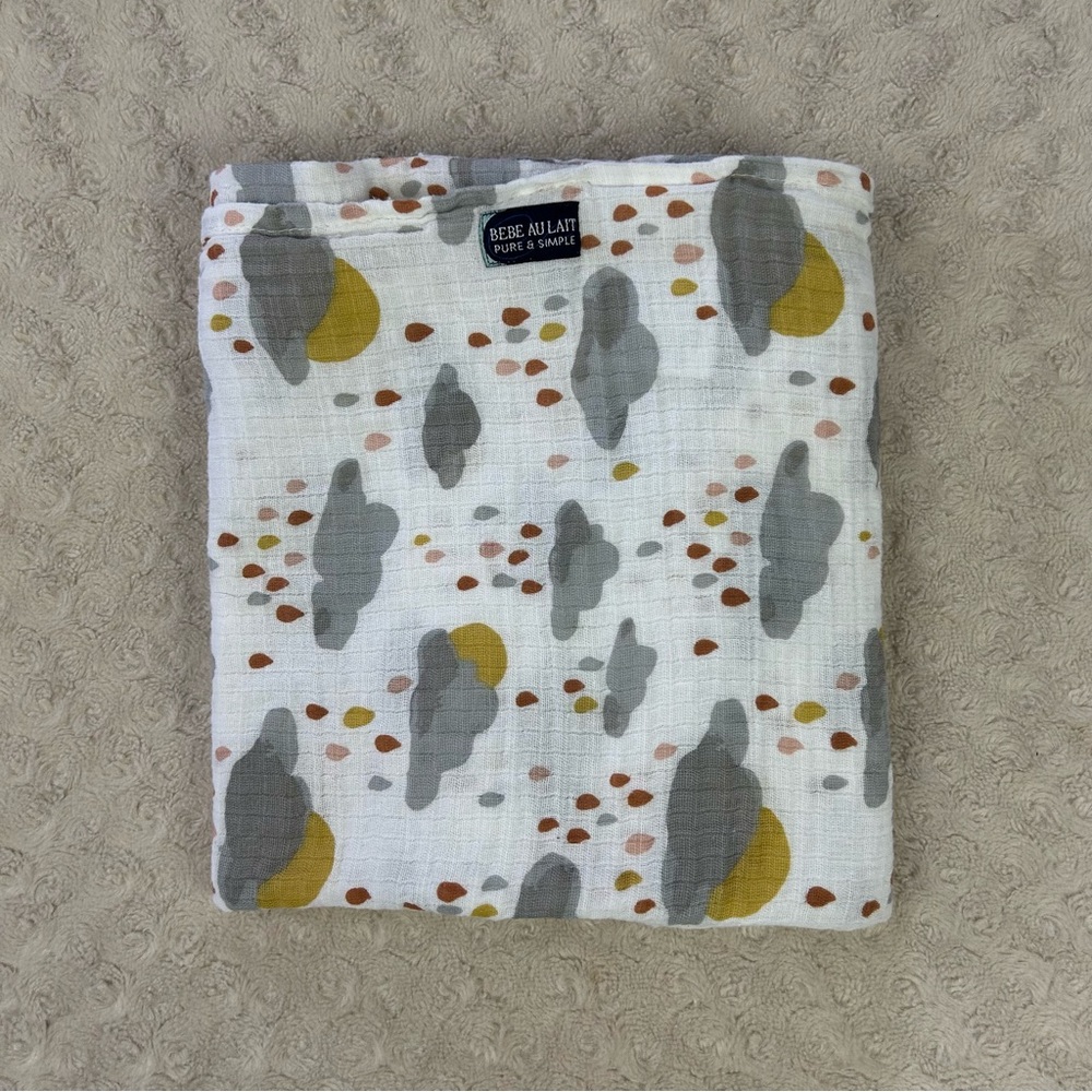 Bebe Au Lait Pure & Simple Rain Clouds Baby Swaddle Blanket Gray White Muslin